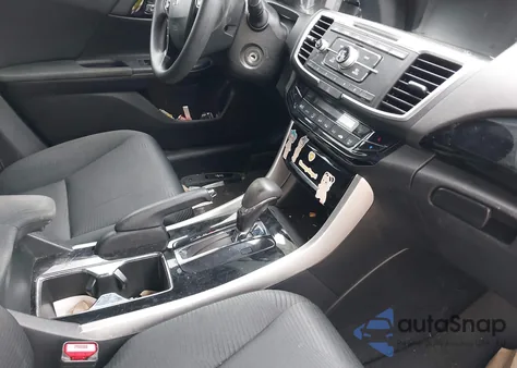 2016 Honda Accord Lx z USA, uszkodzony, nr VIN 1HGCR2F39GA148749